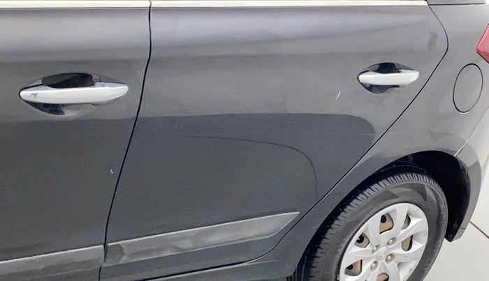 2017 Hyundai Elite i20 SPORTZ 1.4 CRDI, Diesel, Manual, 1,04,426 km, Rear left door - Minor scratches