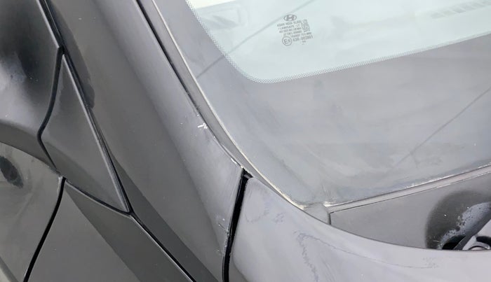 2017 Hyundai Elite i20 SPORTZ 1.4 CRDI, Diesel, Manual, 1,04,426 km, Right A pillar - Paint is slightly faded