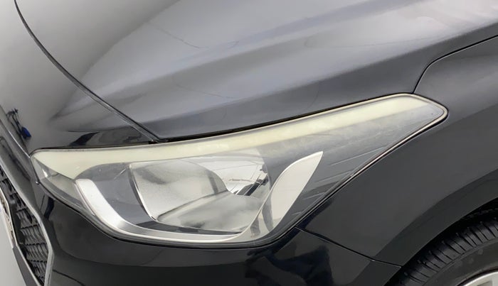 2017 Hyundai Elite i20 SPORTZ 1.4 CRDI, Diesel, Manual, 1,04,426 km, Left headlight - Minor scratches
