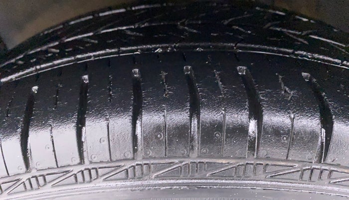 2019 Maruti Celerio VXI d, Petrol, Manual, 24,192 km, Left Front Tyre Tread