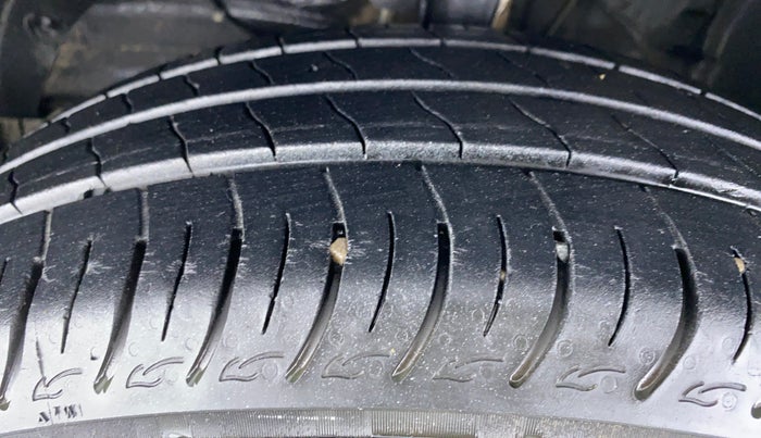 2019 Maruti Baleno DELTA 1.2 K12, Petrol, Manual, 22,804 km, Left Front Tyre Tread