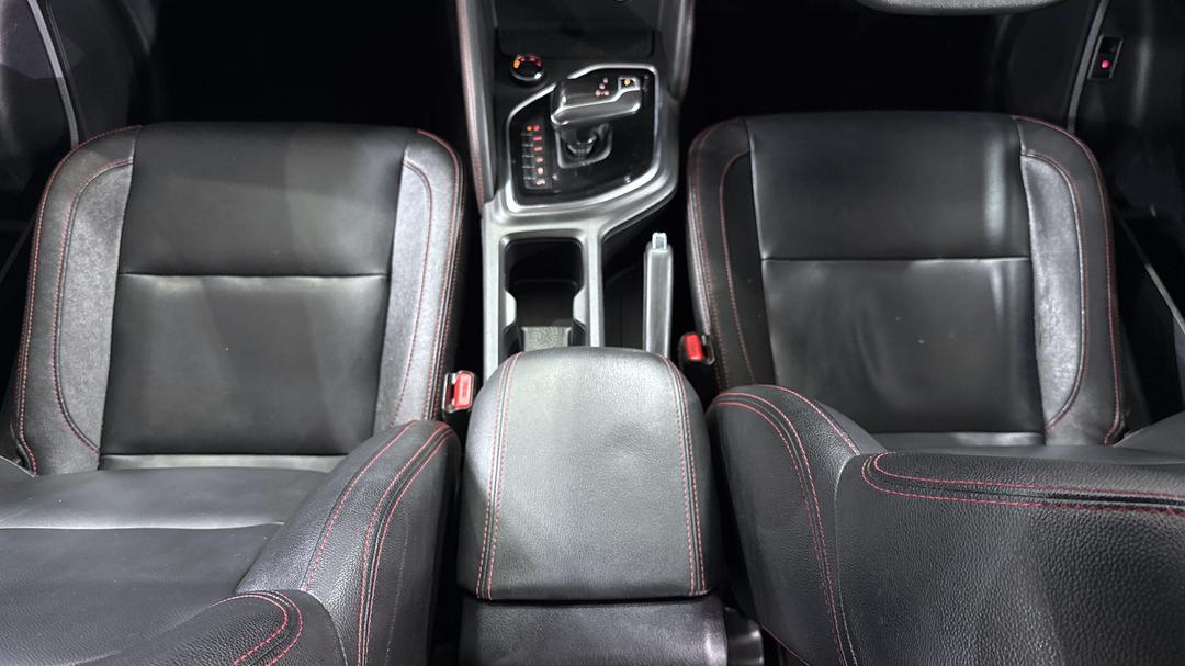 2022 LDV T60 Max Luxe (4x4), Automatic, 48019 km, Center Console