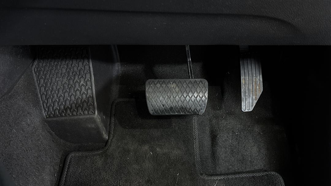 2022 LDV T60 Max Luxe (4x4), Automatic, 48019 km, Pedals and Footmat