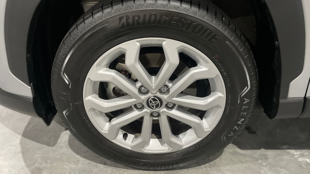2023 Toyota Corolla Cross Gx 2WD, Automatic, 39404 km, Left Front Wheel
