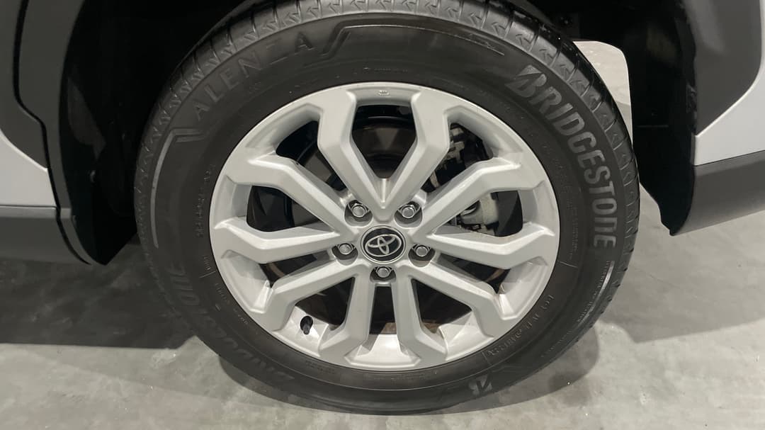 2023 Toyota Corolla Cross Gx 2WD, Automatic, 39404 km, Left Rear Wheel