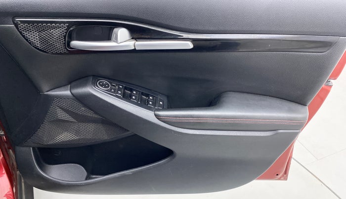 2019 KIA SELTOS GTK 1.4 PETROL, Petrol, Manual, 77,498 km, Driver Side Door Panels Control