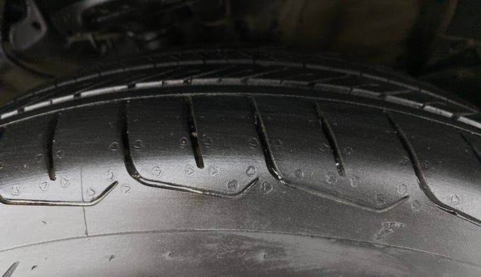 2019 KIA SELTOS GTK 1.4 PETROL, Petrol, Manual, 77,498 km, Right Front Tyre Tread