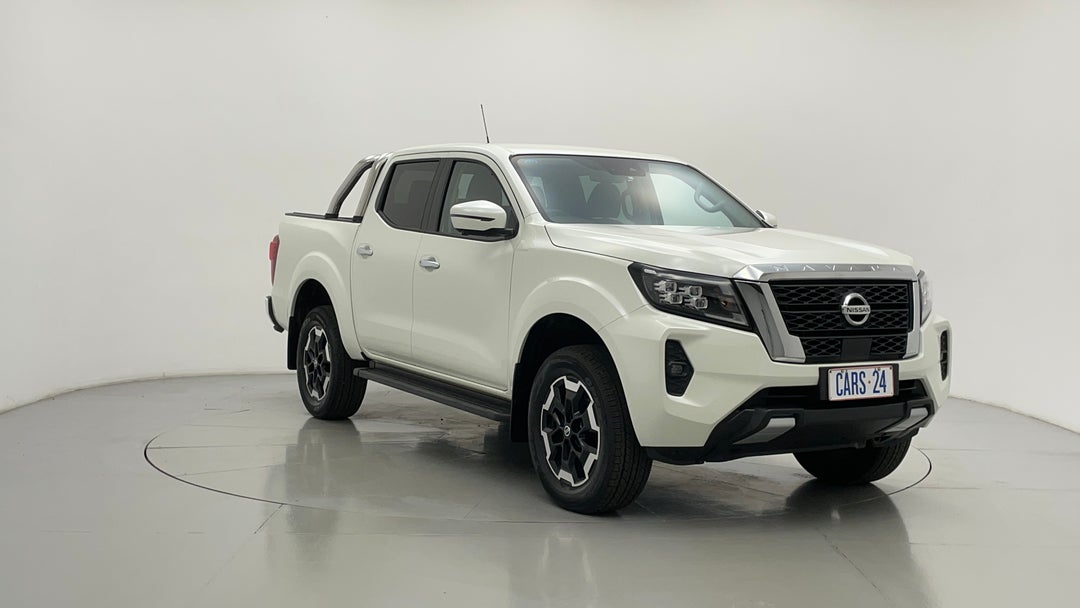2023 Nissan Navara St-x Cb (4x4) Non-lfi, Automatic, 17317 km, Right Front Diagonal (45- Degree) View