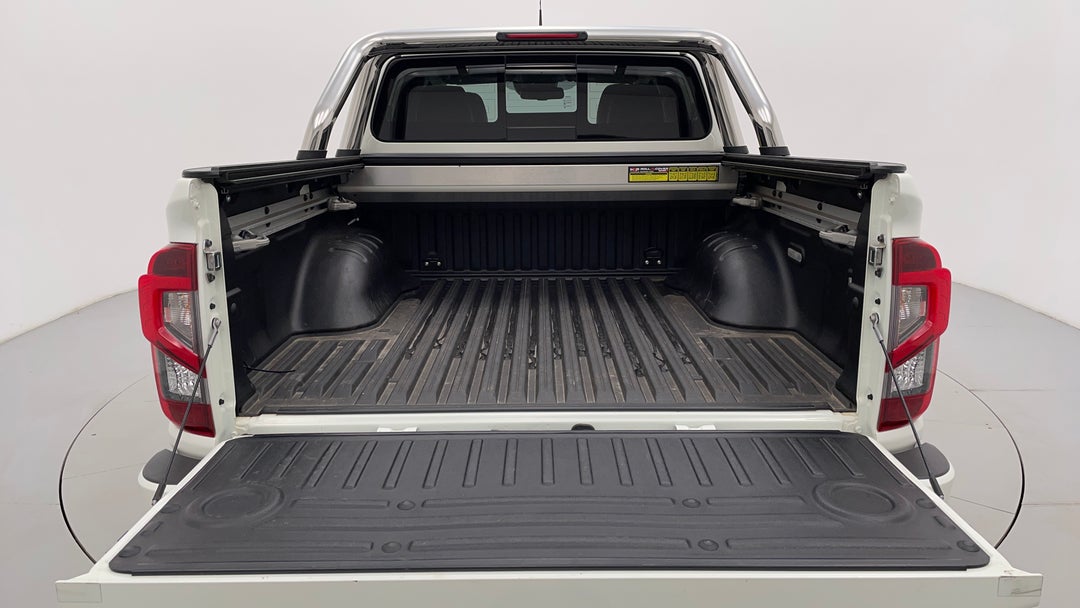 2023 Nissan Navara St-x Cb (4x4) Non-lfi, Automatic, 17317 km, Boot Inside View