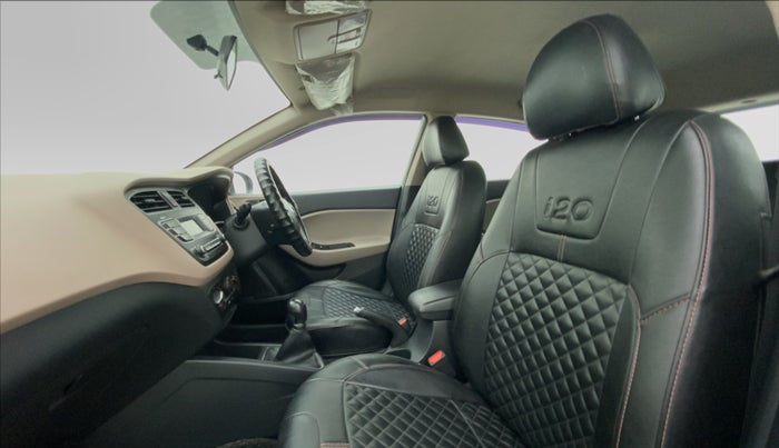 2020 Hyundai Elite i20 1.2 MAGNA PLUS VTVT, Petrol, Manual, 55,967 km, Right Side Front Door Cabin