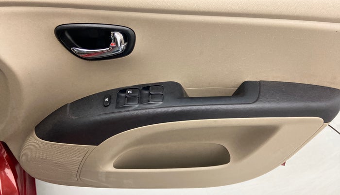 2013 Hyundai i10 MAGNA 1.1, Petrol, Manual, 57,078 km, Driver Side Door Panels Control