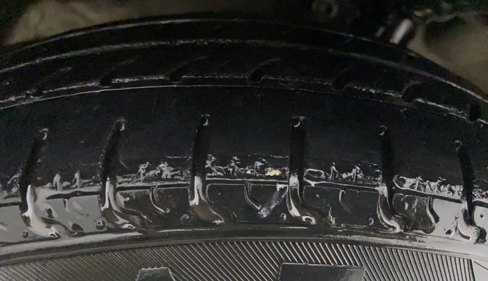 2011 Maruti A Star VXI, Petrol, Manual, 82,099 km, Right Rear Tyre Tread