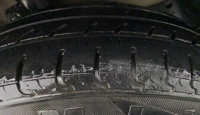 2011 Maruti A Star VXI, Petrol, Manual, 82,099 km, Left Front Tyre Tread