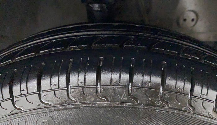 2013 Hyundai Eon ERA +, Petrol, Manual, 23,439 km, Right Front Tyre Tread