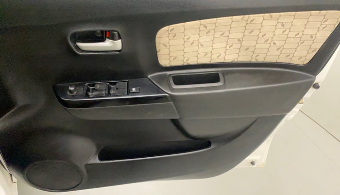 2018 Maruti Wagon R 1.0 VXI AMT, Petrol, Automatic, 34,473 km, Driver Side Door Panels Control
