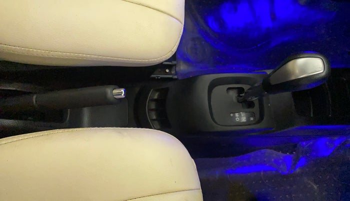 2018 Maruti Wagon R 1.0 VXI AMT, Petrol, Automatic, 34,473 km, Gear Lever