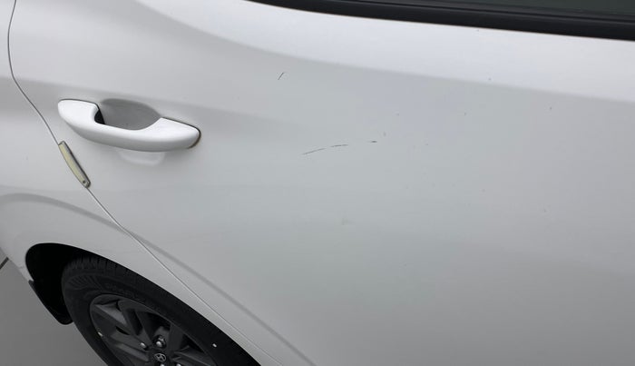 2020 Hyundai GRAND I10 NIOS SPORTZ AMT 1.2 KAPPA VTVT, Petrol, Automatic, 13,085 km, Right rear door - Minor scratches