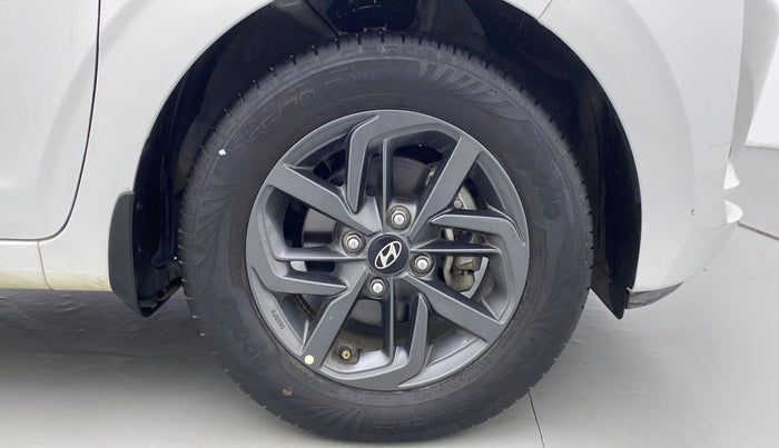 2020 Hyundai GRAND I10 NIOS SPORTZ AMT 1.2 KAPPA VTVT, Petrol, Automatic, 13,085 km, Right Front Wheel