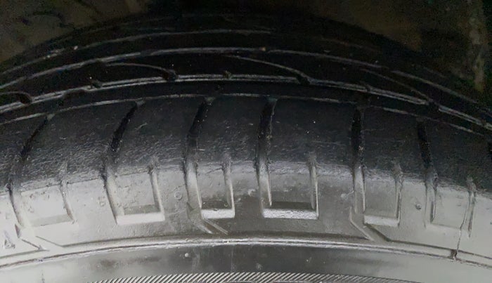 2018 Hyundai Creta 1.6 SX (O) VTVT, Petrol, Manual, 34,283 km, Right Front Tyre Tread