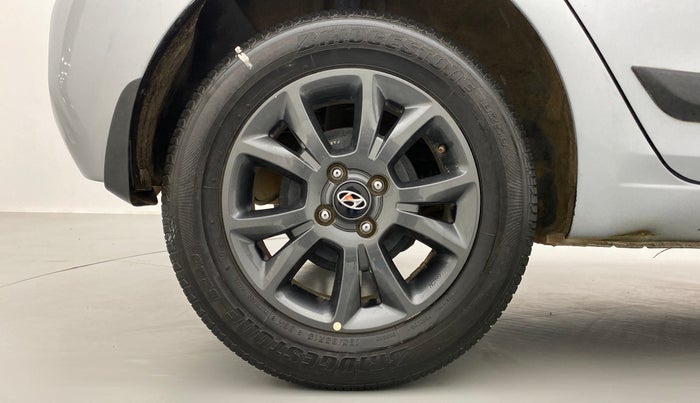2020 Hyundai Elite i20 1.2 SPORTS PLUS VTVT, Petrol, Manual, 22,487 km, Right Rear Wheel