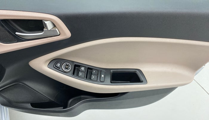 2020 Hyundai Elite i20 1.2 SPORTS PLUS VTVT, Petrol, Manual, 22,487 km, Driver Side Door Panels Control