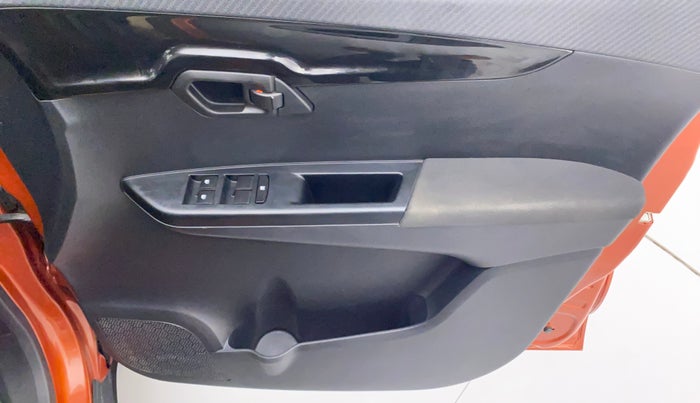 2018 Mahindra KUV 100 NXT K8 P 6 STR, Petrol, Manual, 31,767 km, Driver Side Door Panels Control