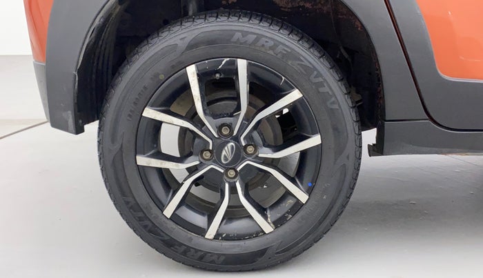 2018 Mahindra KUV 100 NXT K8 P 6 STR, Petrol, Manual, 31,767 km, Right Rear Wheel