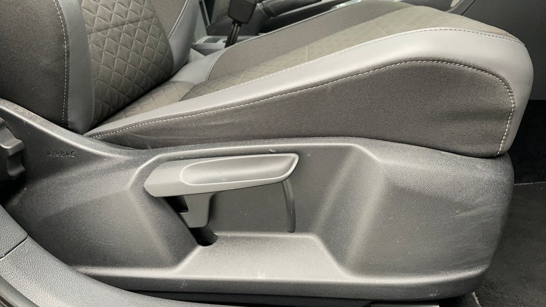 2020 Volkswagen T-cross 85tsi Style, Automatic, 37458 km, Drivers Side Adjustment Panel