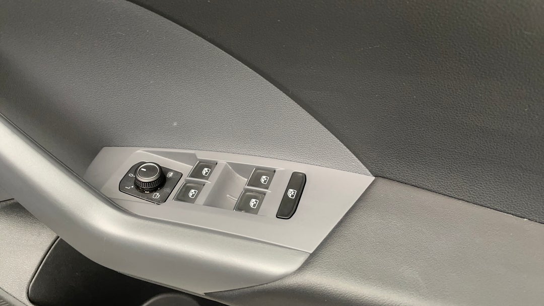 2020 Volkswagen T-cross 85tsi Style, Automatic, 37458 km, Drivers Side Door Panel Controls