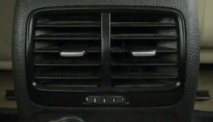 2012 Volkswagen Jetta TRENDLINE 1.4 TSI MT, Petrol, Manual, 33,860 km, Rear AC Vents