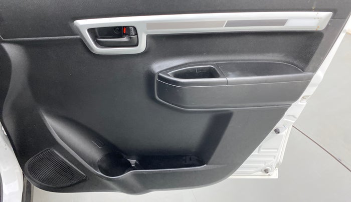 2022 Maruti S PRESSO VXI+, Petrol, Manual, 38,729 km, Driver Side Door Panels Control