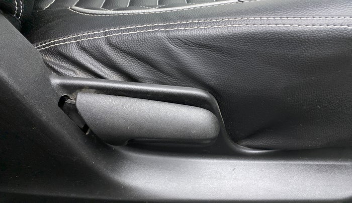 2015 Maruti Swift VXI, Petrol, Manual, 55,482 km, Driver Side Adjustment Panel