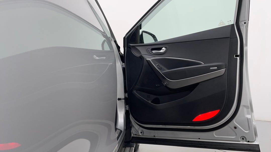 2016 Hyundai Santa Fe Highlander Crdi (4x4), Automatic, 60553 km, Speaker View