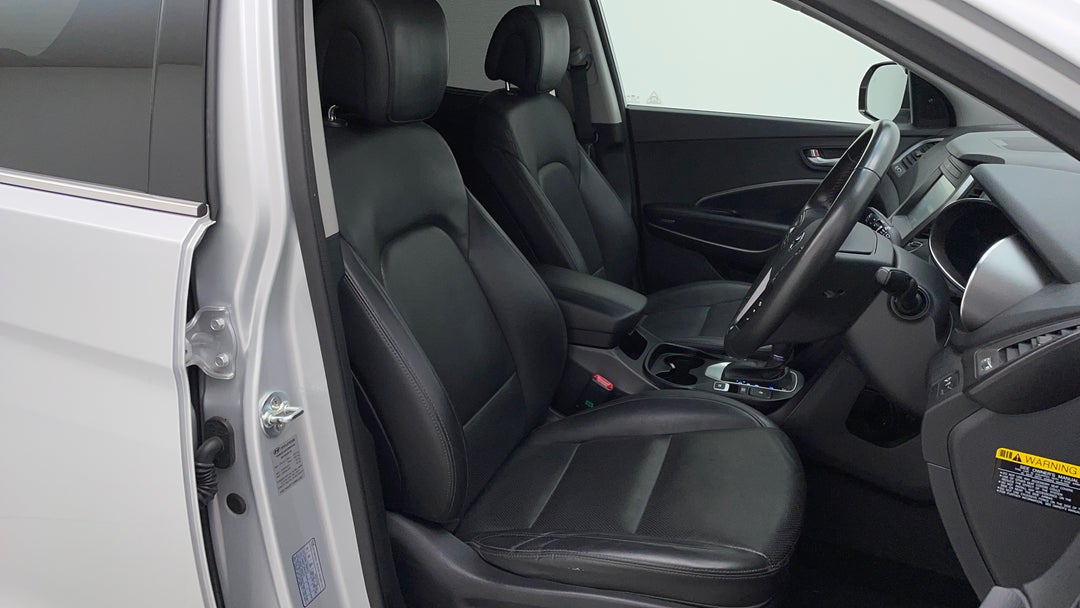 2016 Hyundai Santa Fe Highlander Crdi (4x4), Automatic, 60553 km, Right Side Front Door Cabin View