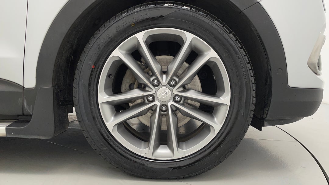 2016 Hyundai Santa Fe Highlander Crdi (4x4), Automatic, 60553 km, Right Front Wheel