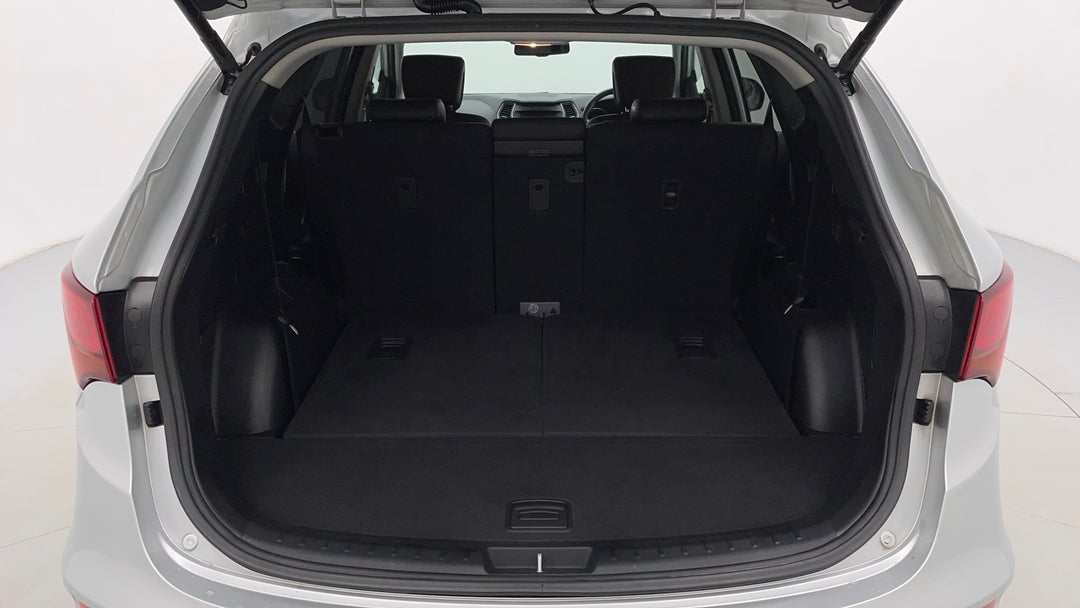 2016 Hyundai Santa Fe Highlander Crdi (4x4), Automatic, 60553 km, Boot Inside View