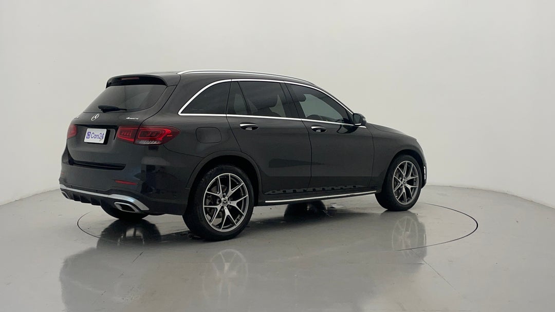 Right Back Diagonal (45- Degree) View