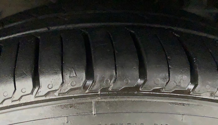 2018 Ford FREESTYLE AMBIENTE 1.5 DIESEL, Diesel, Manual, 59,405 km, Left Front Tyre Tread