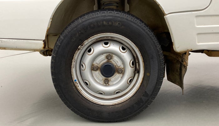 2017 Maruti Omni 5 STR, Petrol, Manual, 50,952 km, Left Front Wheel
