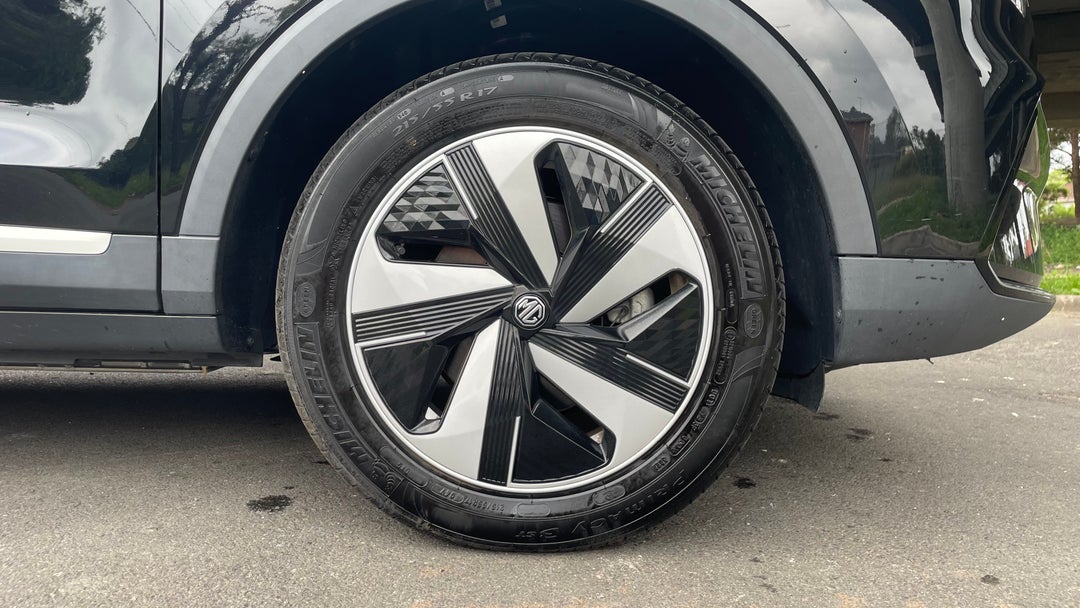 2022 MG ZS EV Essence, Automatic, 20742 km, Right Front Wheel