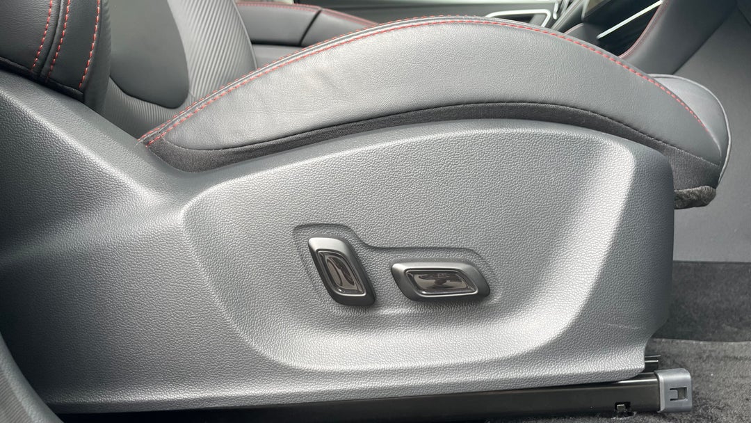 2022 MG ZS EV Essence, Automatic, 20742 km, Drivers Side Adjustment Panel