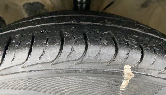 2018 Hyundai Creta 1.6 E + VTVT, Petrol, Manual, 64,849 km, Left Front Tyre Tread