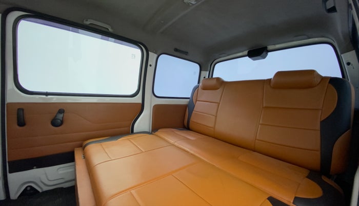 2017 Maruti Eeco 5 STR WITH AC PLUSHTR, Petrol, Manual, 33,740 km, Right Side Rear Door Cabin