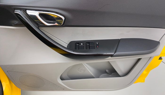 2020 Tata Tiago XZ+ 1.2 Revotron, Petrol, Manual, 21,933 km, Driver Side Door Panels Control