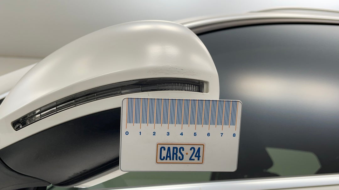 Side Mirrors Housing LHS Scratch