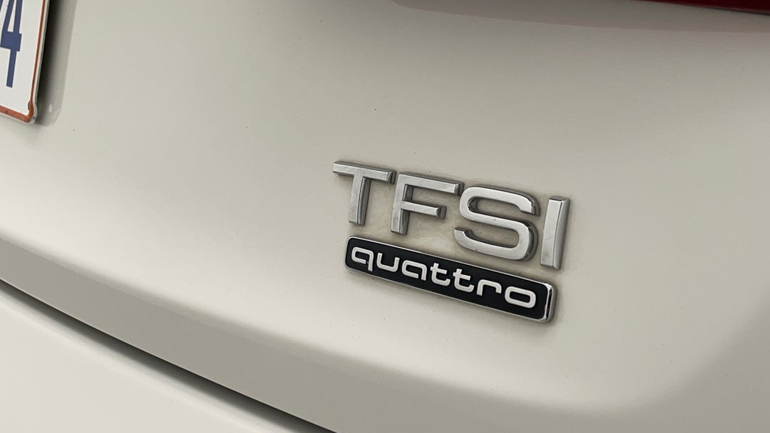 Badge (Boot Right Side)