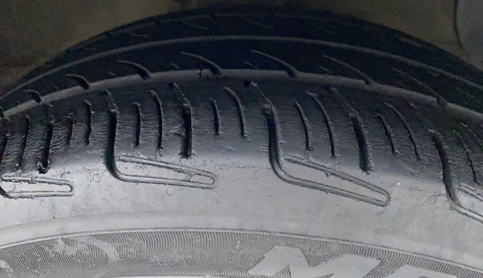 2014 Hyundai Grand i10 ASTA AT 1.2 KAPPA VTVT, Petrol, Automatic, 91,729 km, Right Front Tyre Tread