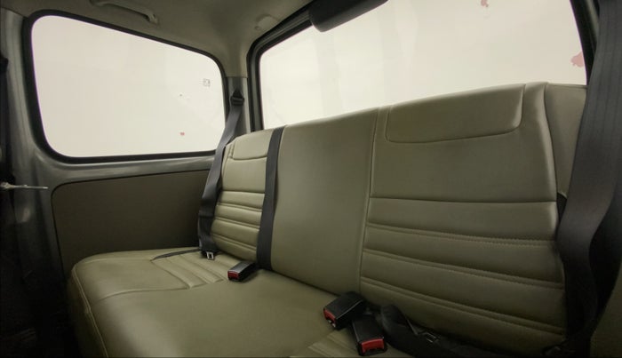 2015 Maruti Eeco 7 STR, Petrol, Manual, 14,204 km, Third Seat Row ( optional )