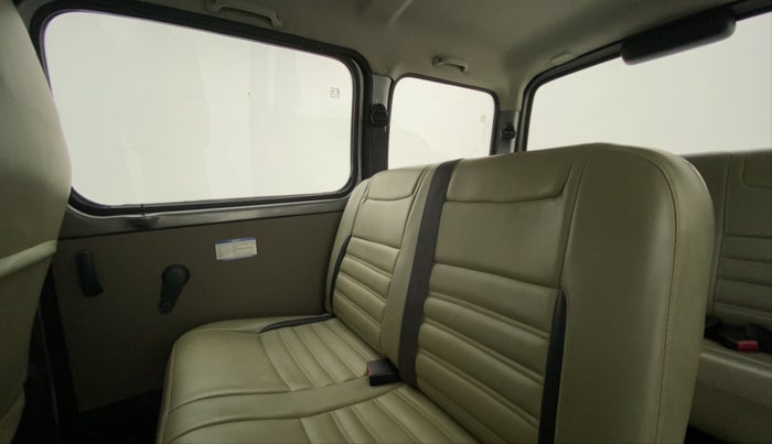 2015 Maruti Eeco 7 STR, Petrol, Manual, 14,204 km, Right Side Rear Door Cabin
