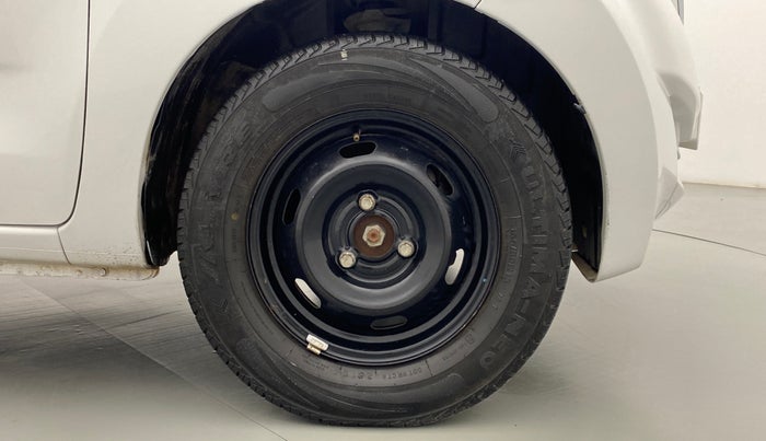 2017 Datsun Redi Go S, Petrol, Manual, 38,693 km, Right Front Wheel